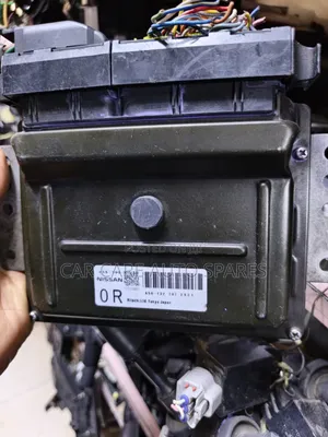 Engine Computer Nissan Cube BZ11 Engine