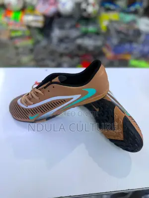 Nike Phantom 6 Kids Trainer Boots