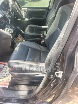 Toyota Esquire 2015 Brown