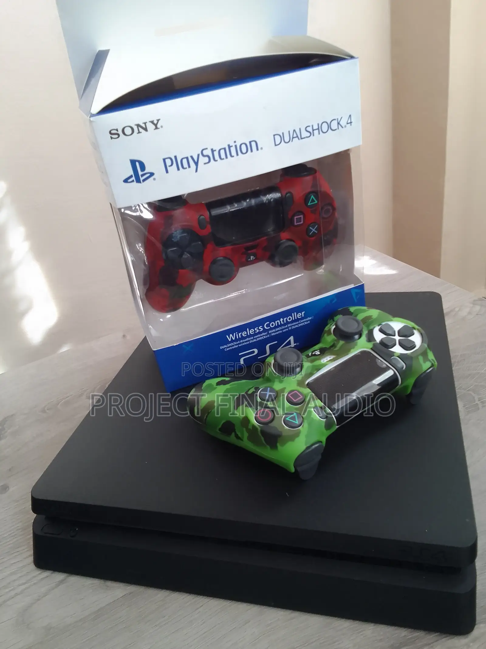 Play Station 4 Slim