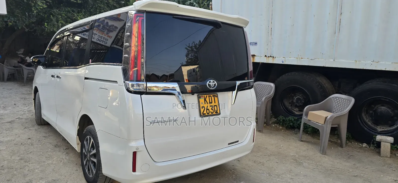 Toyota Esquire 2019 White