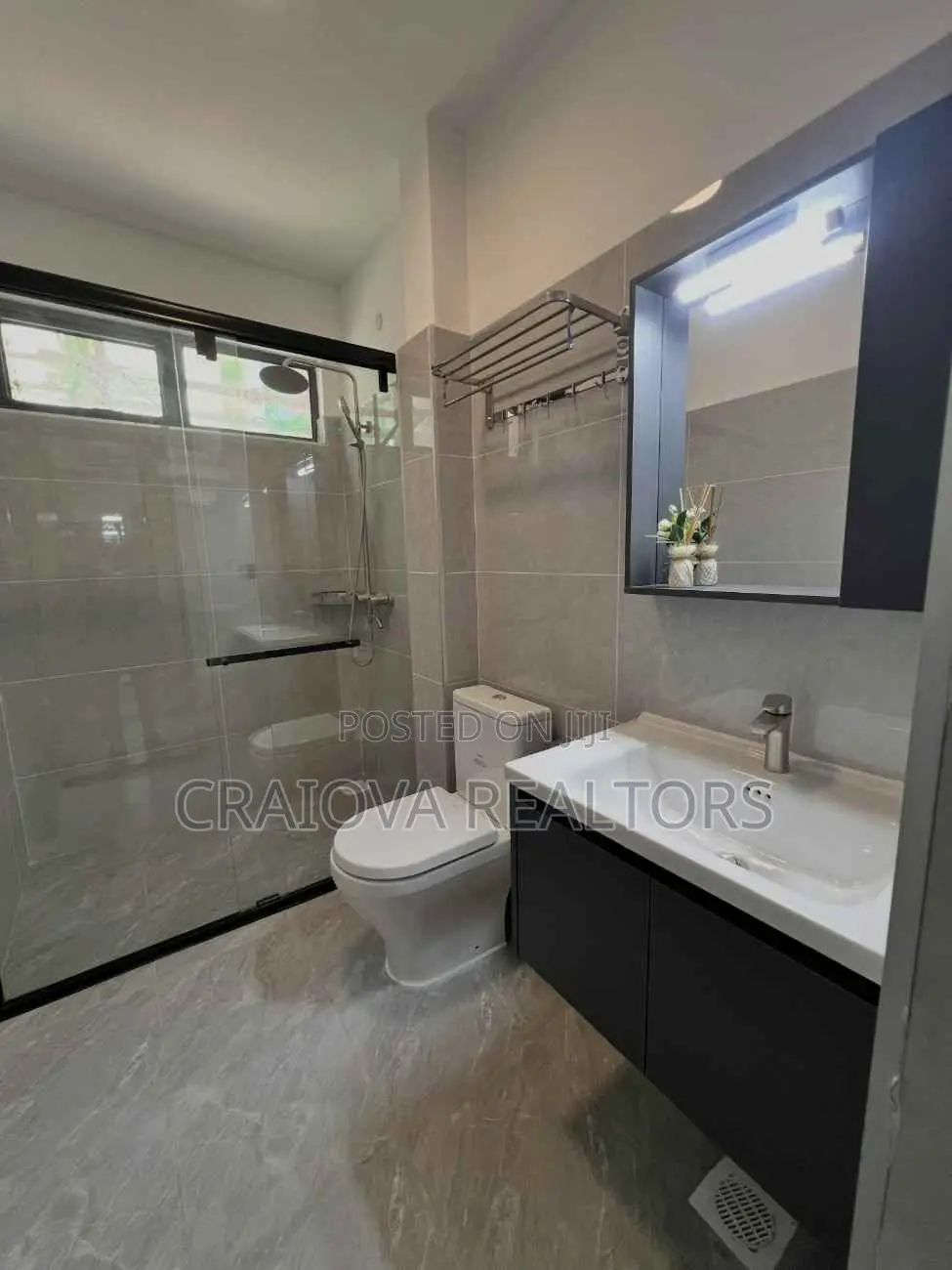 2bdrm Apartment in Valley Arcade for sale