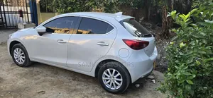Mazda 2 2019 White