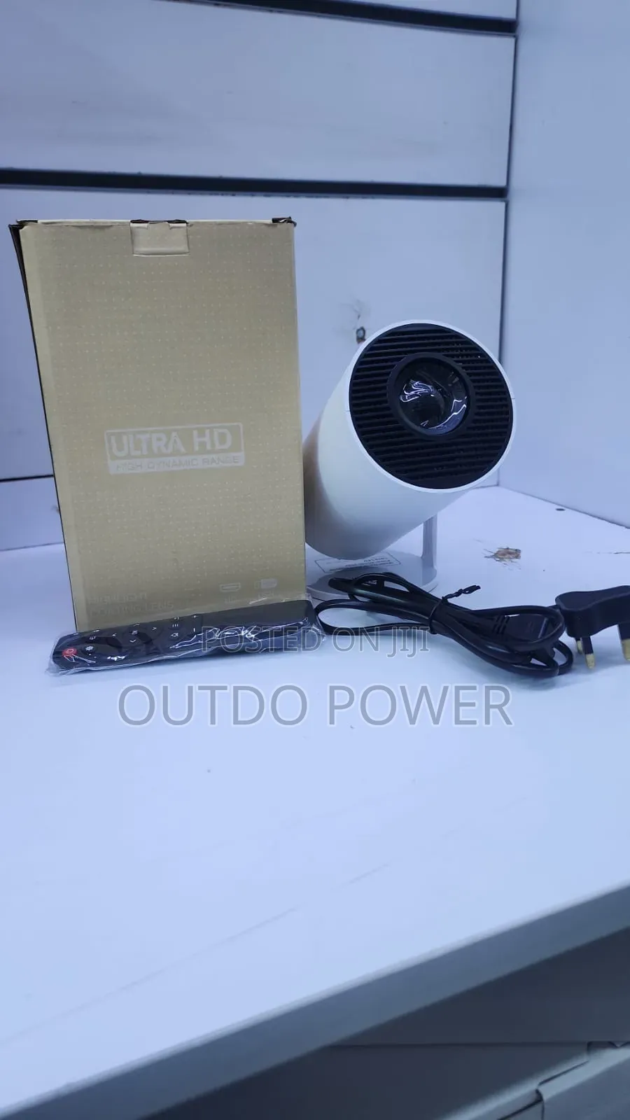 Projectors Hy320