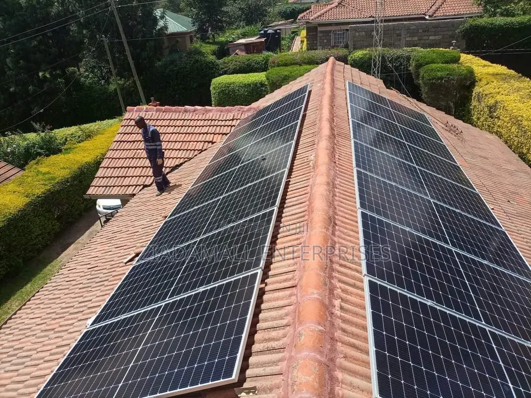 Highly Recommended 300W Solar Panel for Homes, Shops Offices