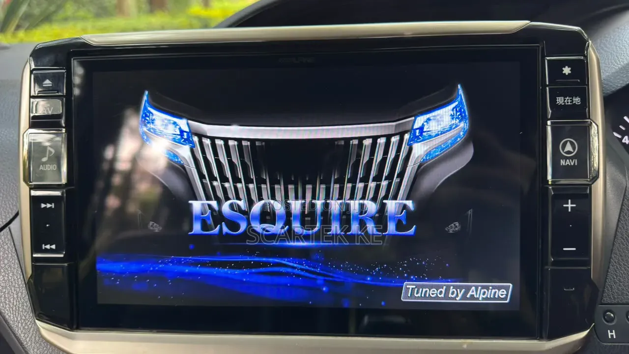 Toyota Esquire 2018 White