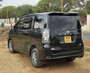 Toyota Voxy 2011 Matt Black