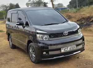 Toyota Voxy 2011 Matt Black