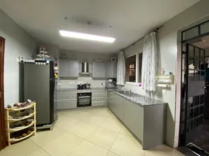 4bdrm Apartment in Parkland Estate, Parklands/Highridge for sale