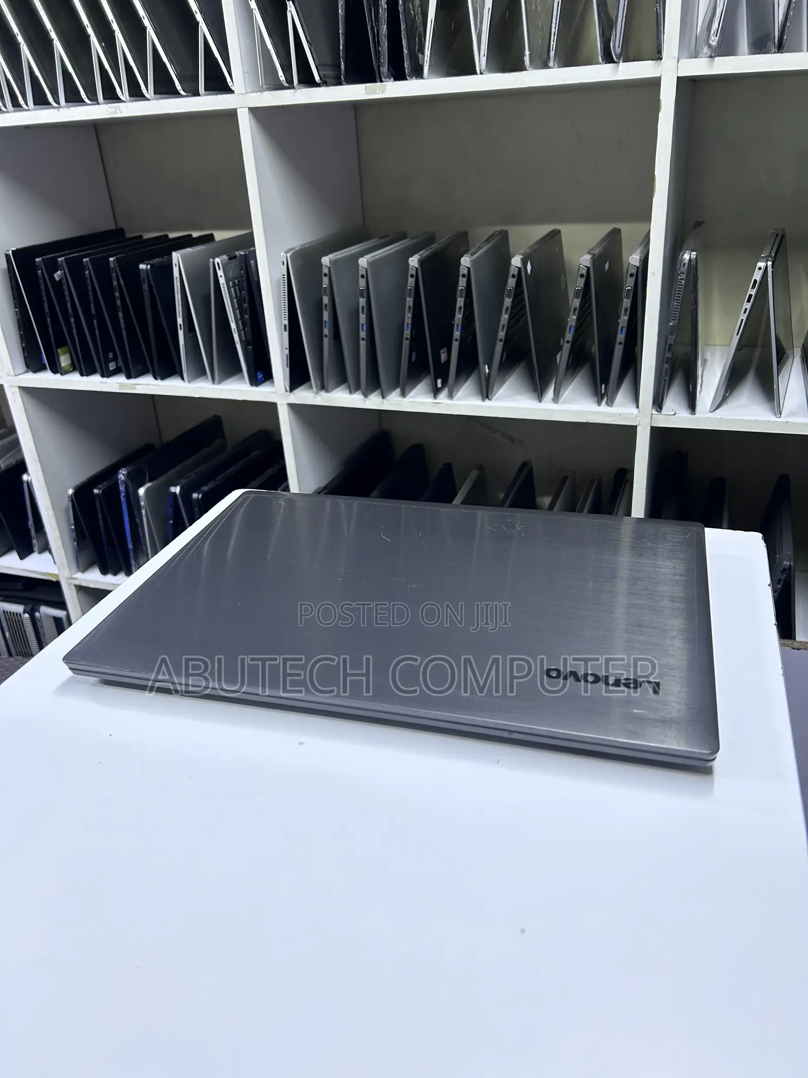 Laptop Lenovo V330 8GB Intel Core i5 SSD 256GB