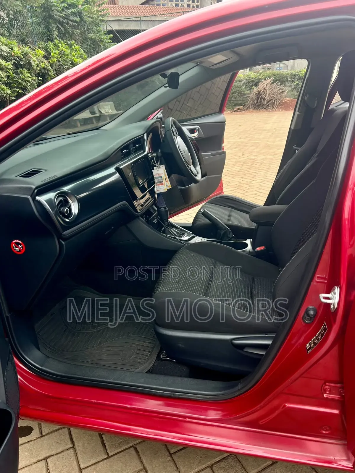 Toyota Auris 2016 Red
