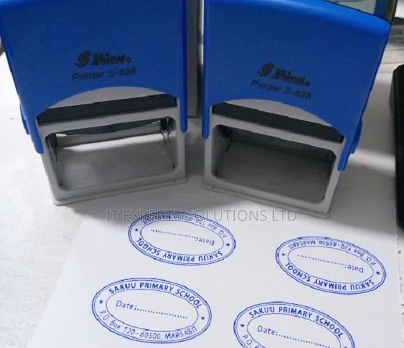Shiny Self-Inking Oval Without Date Stamps