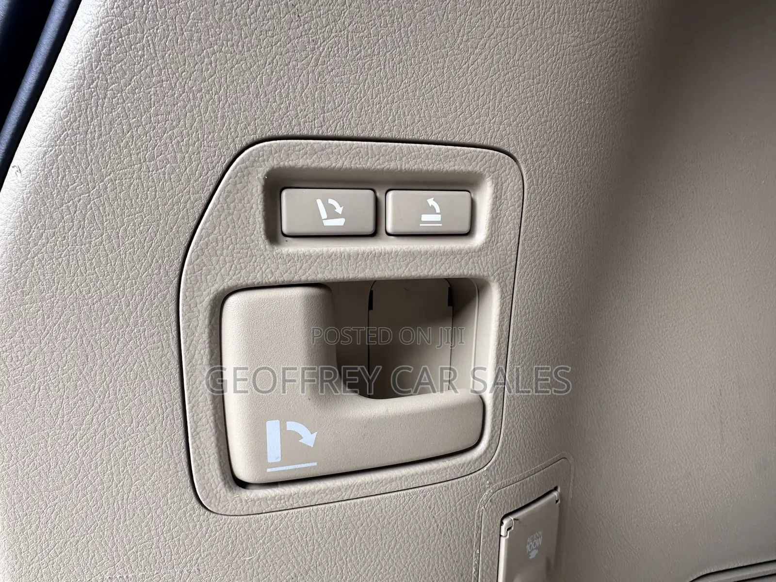 Toyota Land Cruiser 4.6 V8 ZX 2019 Gold