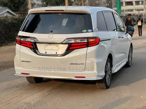 Honda Odyssey 2.4 Absolute 2WD 2019 Pearl