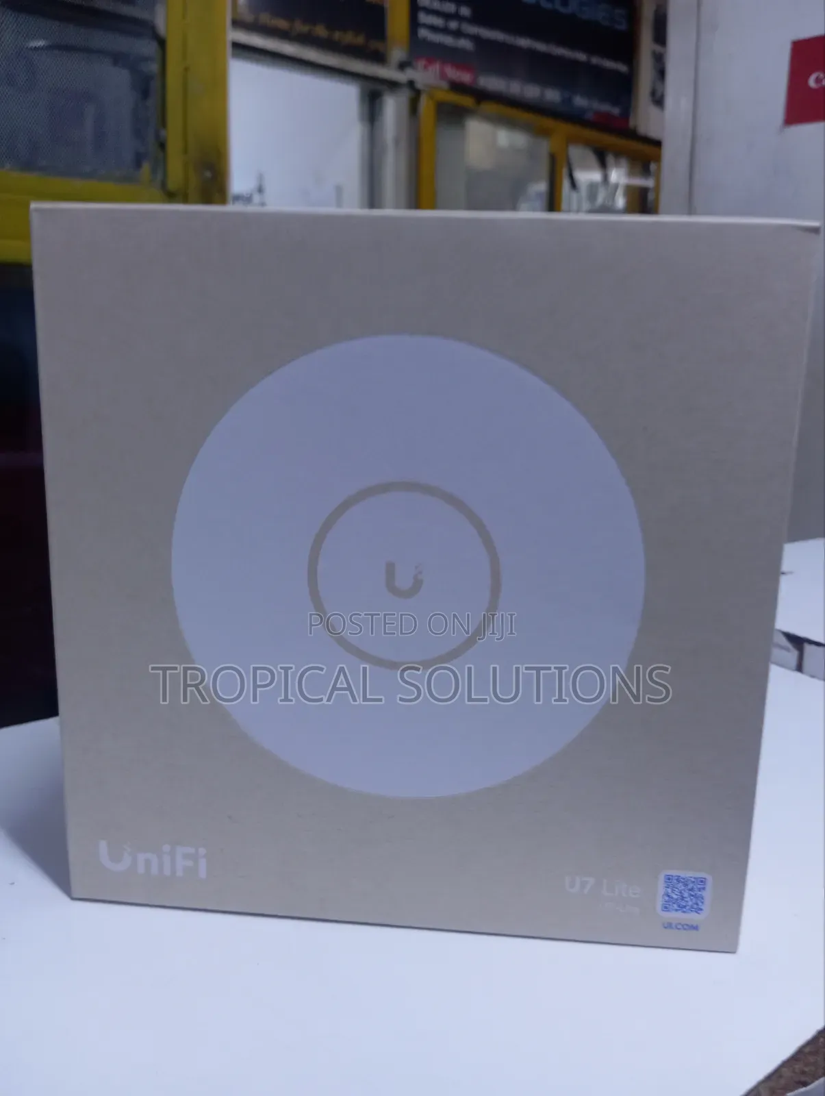Ubiquiti U7 Lite Available Ceiling Mounted// Access Point Available