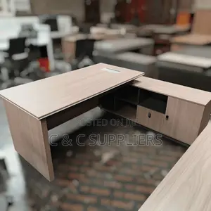 Director’s Desk – 1.8m