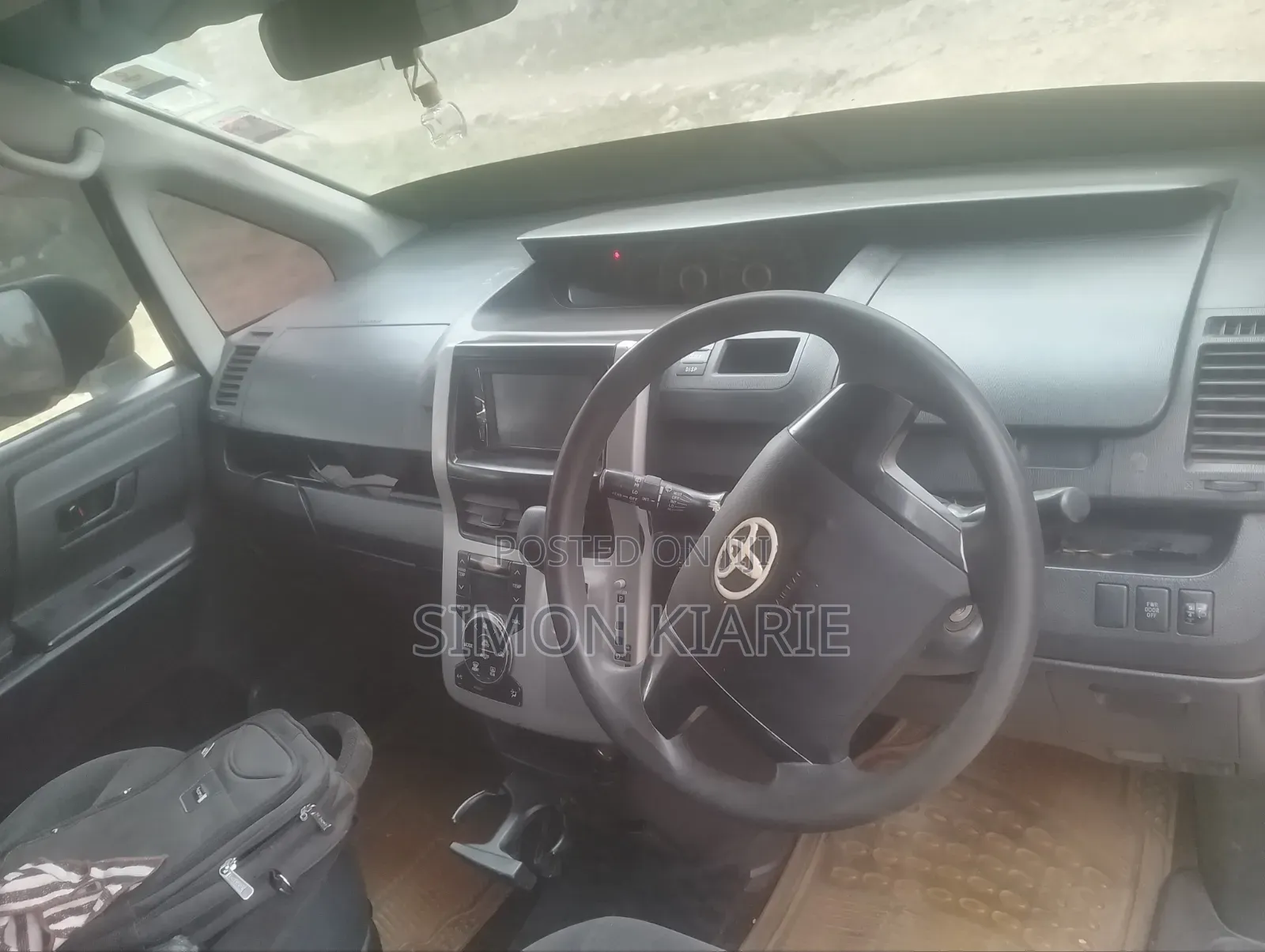 Toyota Noah 2011 Gray