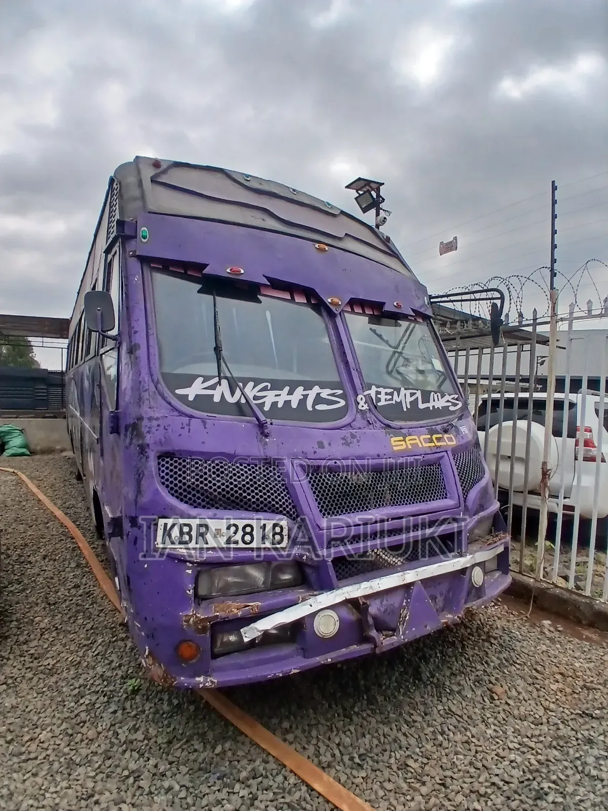 Isuzu FRR 2010 Black