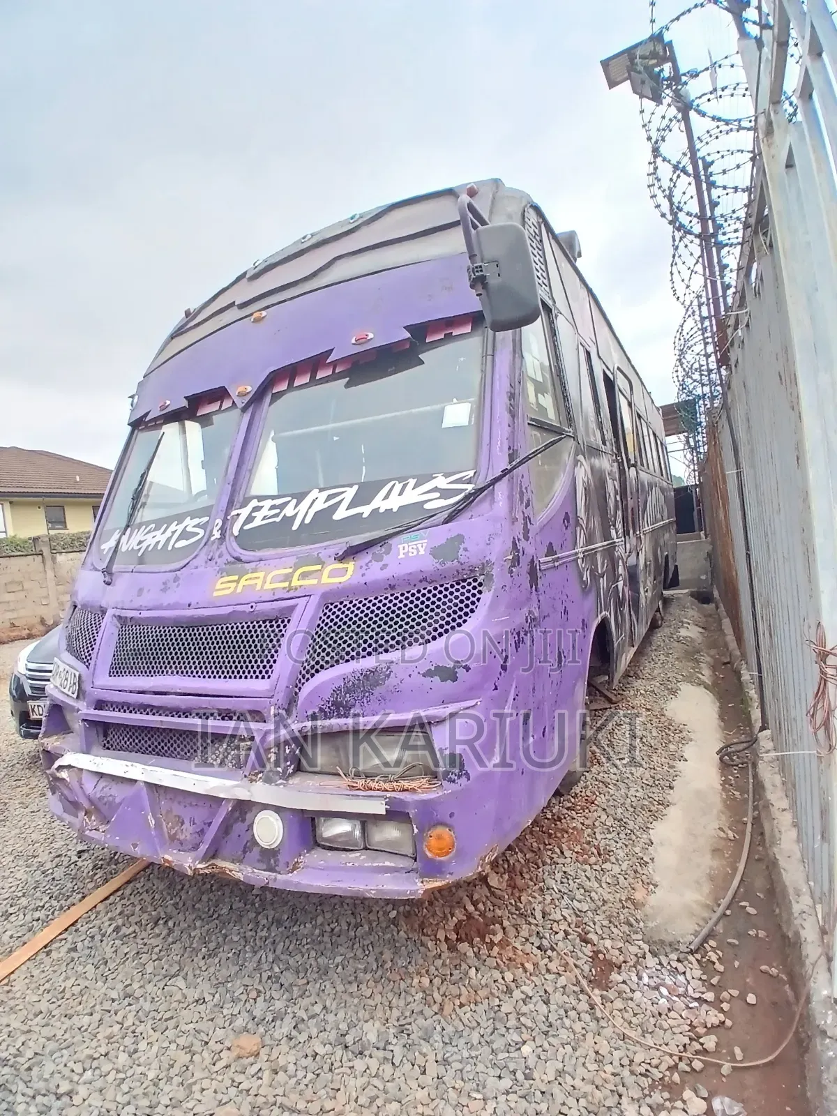 Isuzu FRR 2010 Black