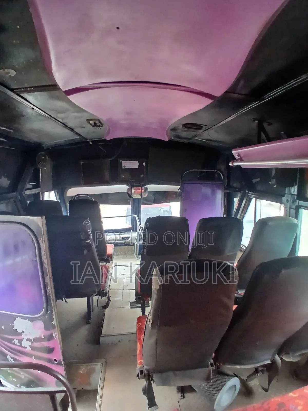 Isuzu FRR 2010 Black
