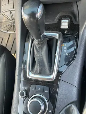 Mazda Axela 2017 Red