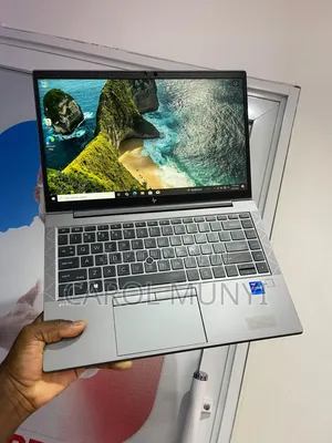 New Laptop HP ZBook Firefly 14 G7 16GB Intel Core i5 SSD 256GB