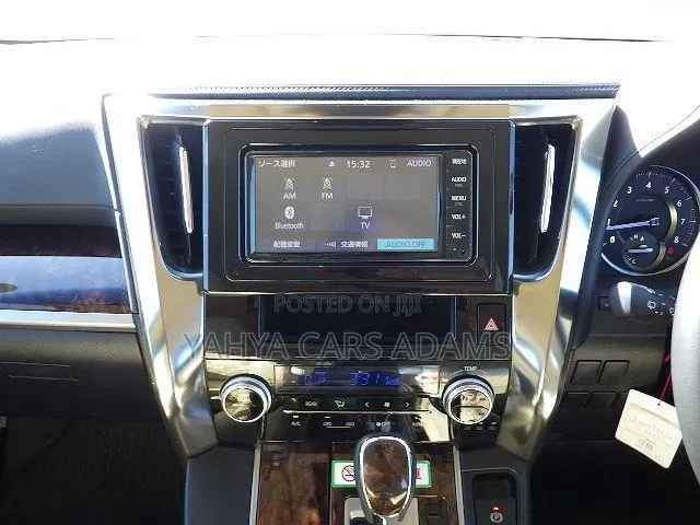 Toyota Vellfire 2019 Pearl