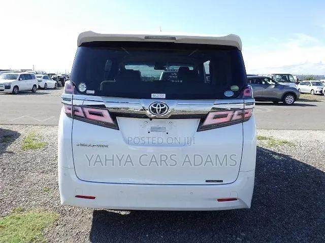 Toyota Vellfire 2019 Pearl