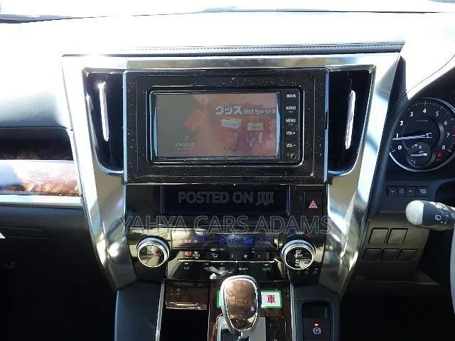 Toyota Vellfire 2019 Pearl