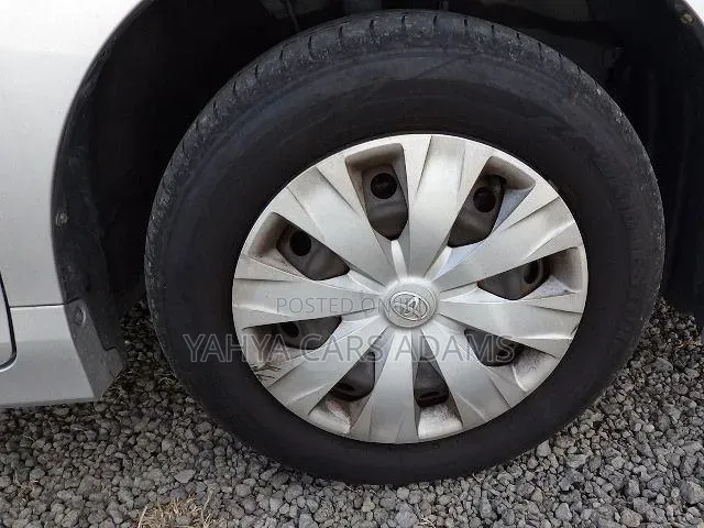 Toyota Voxy 2018 Silver