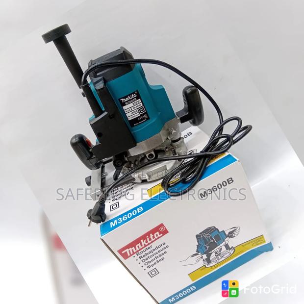 Makita Wood Router – Professional Electric Routing Machine