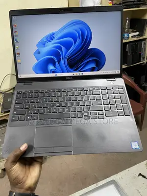 Laptop Dell Latitude 5500 8GB Intel Core i7 SSD 256GB