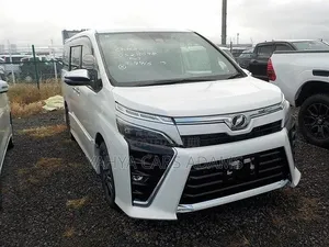 Toyota Voxy 2019 Pearl