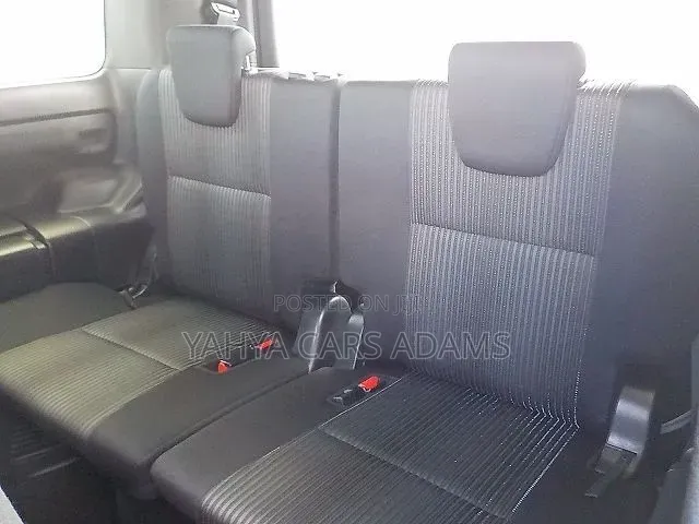 Toyota Voxy 2019 Pearl