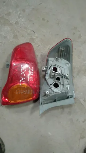 Toyota Zre Taillights
