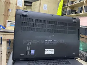 Laptop Dell Latitude 5500 8GB Intel Core i7 SSD 256GB