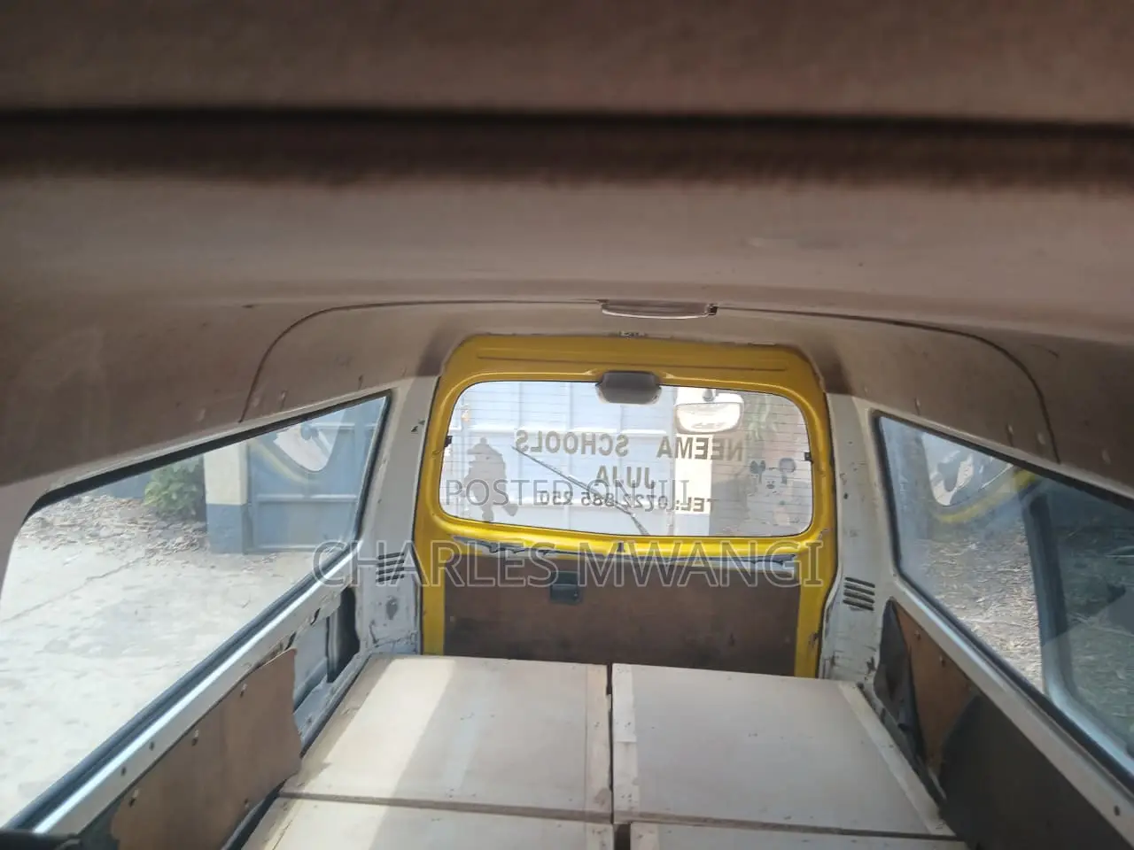 Mitsubishi L300 2007 Yellow