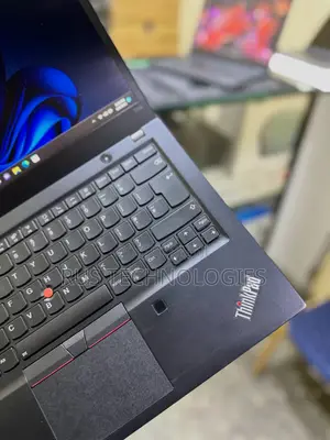 New Laptop Dell Latitude 5300 8GB Intel Core i7 SSD 256GB