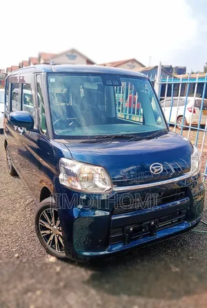 Daihatsu Tanto 2019 Blue