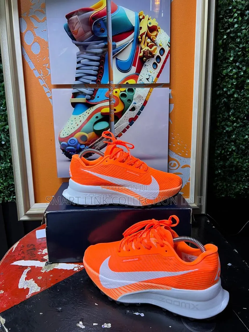 Nike ACG ZoomX Ultrafly “Hyper Crimson Orange”.