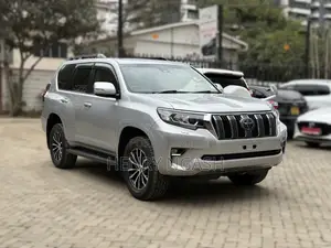 Toyota Land Cruiser Prado 2019 Silver