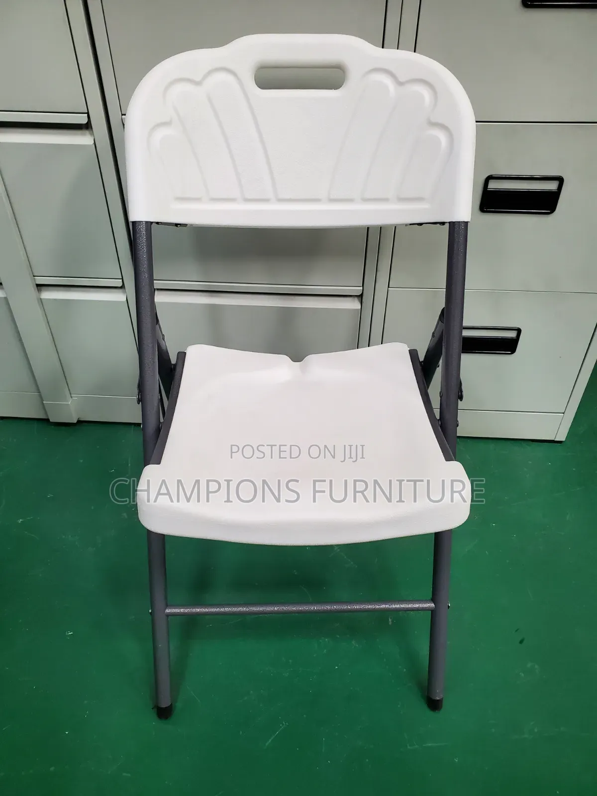 White Heavy Duty Fun-Back Foldable Chair