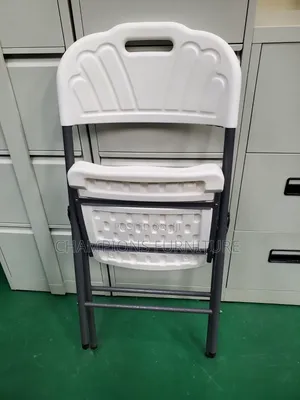 White Heavy Duty Fun-Back Foldable Chair