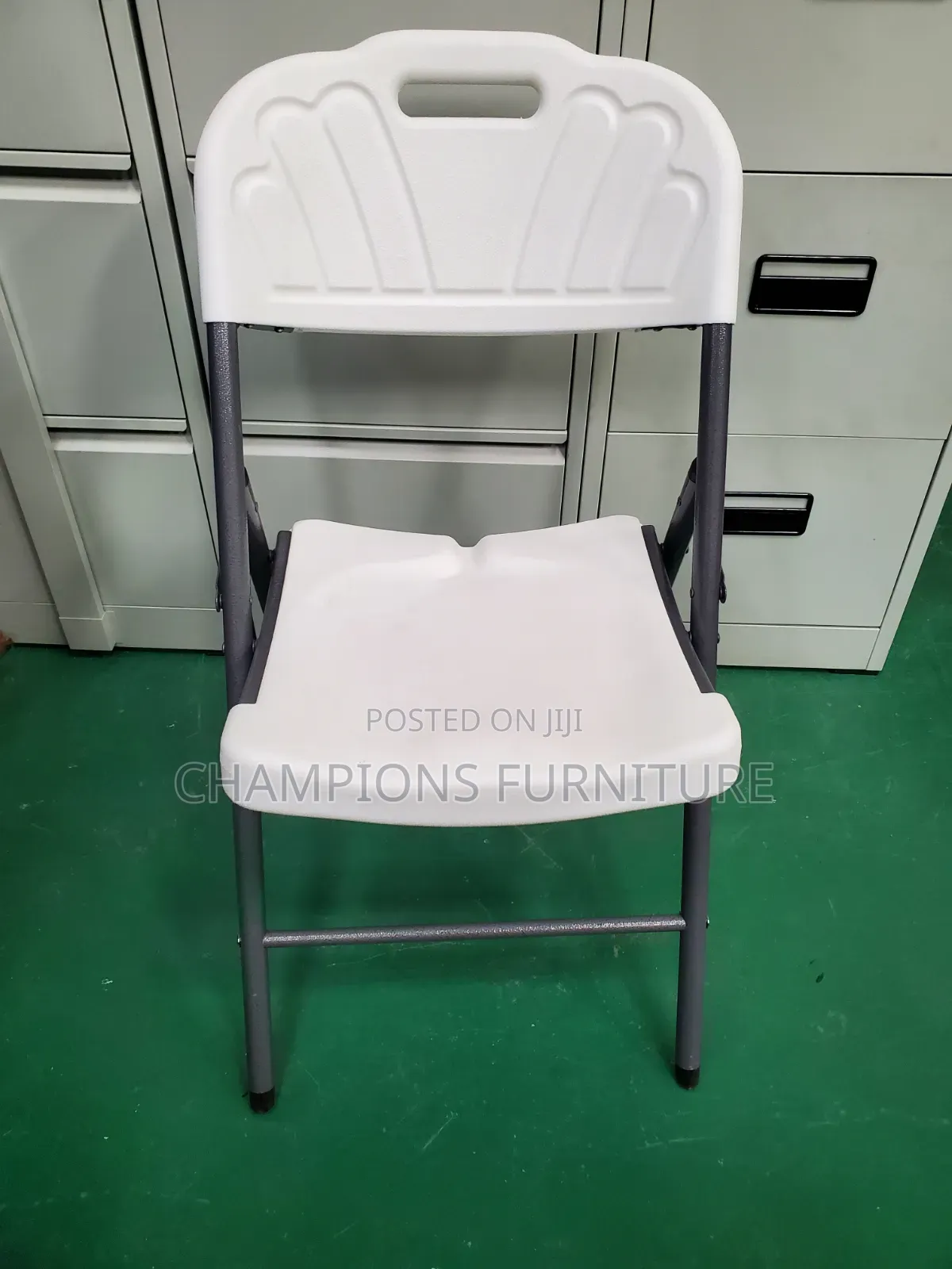 White Heavy Duty Fun-Back Foldable Chair