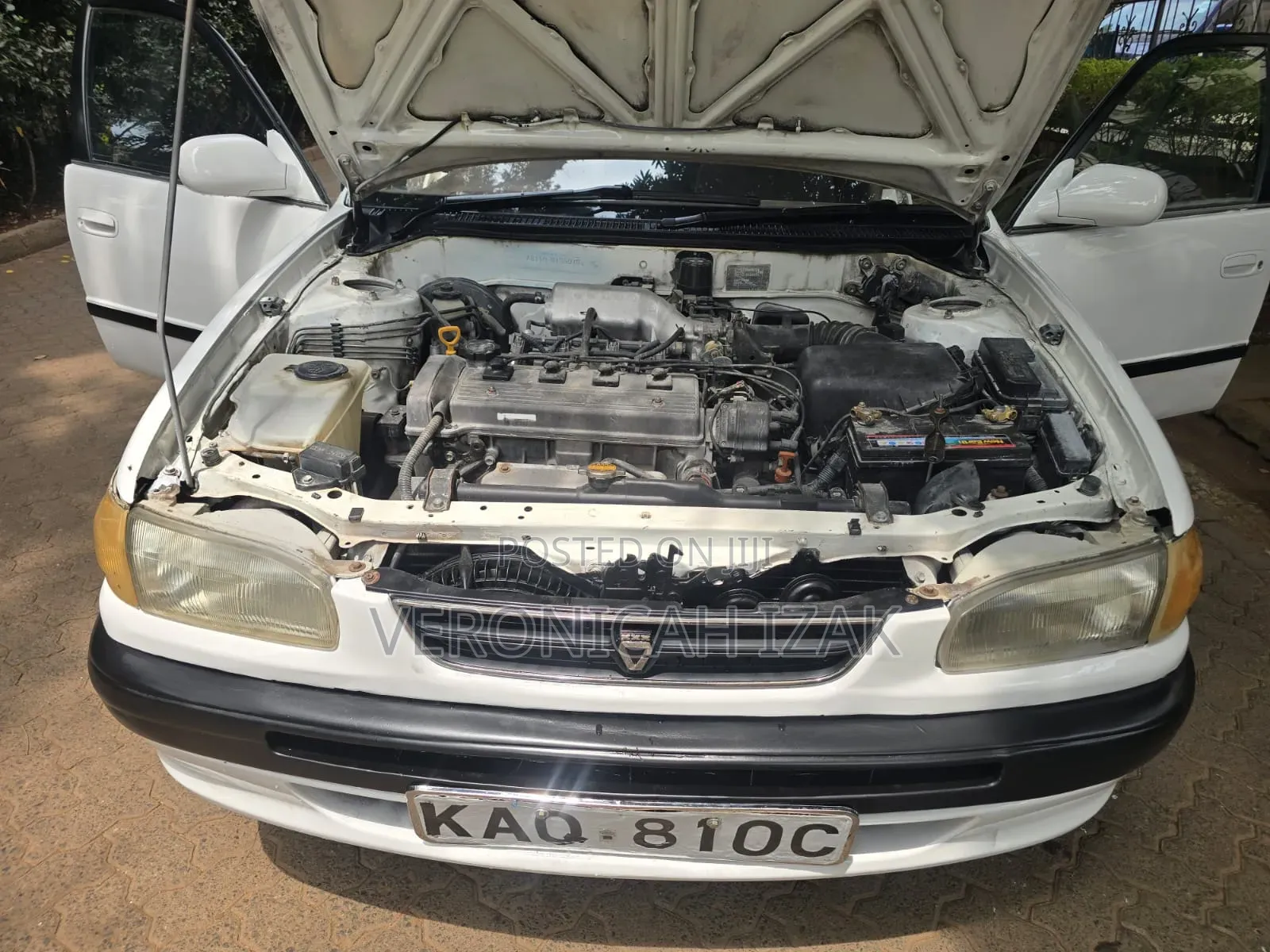 Toyota Corolla 1997 White