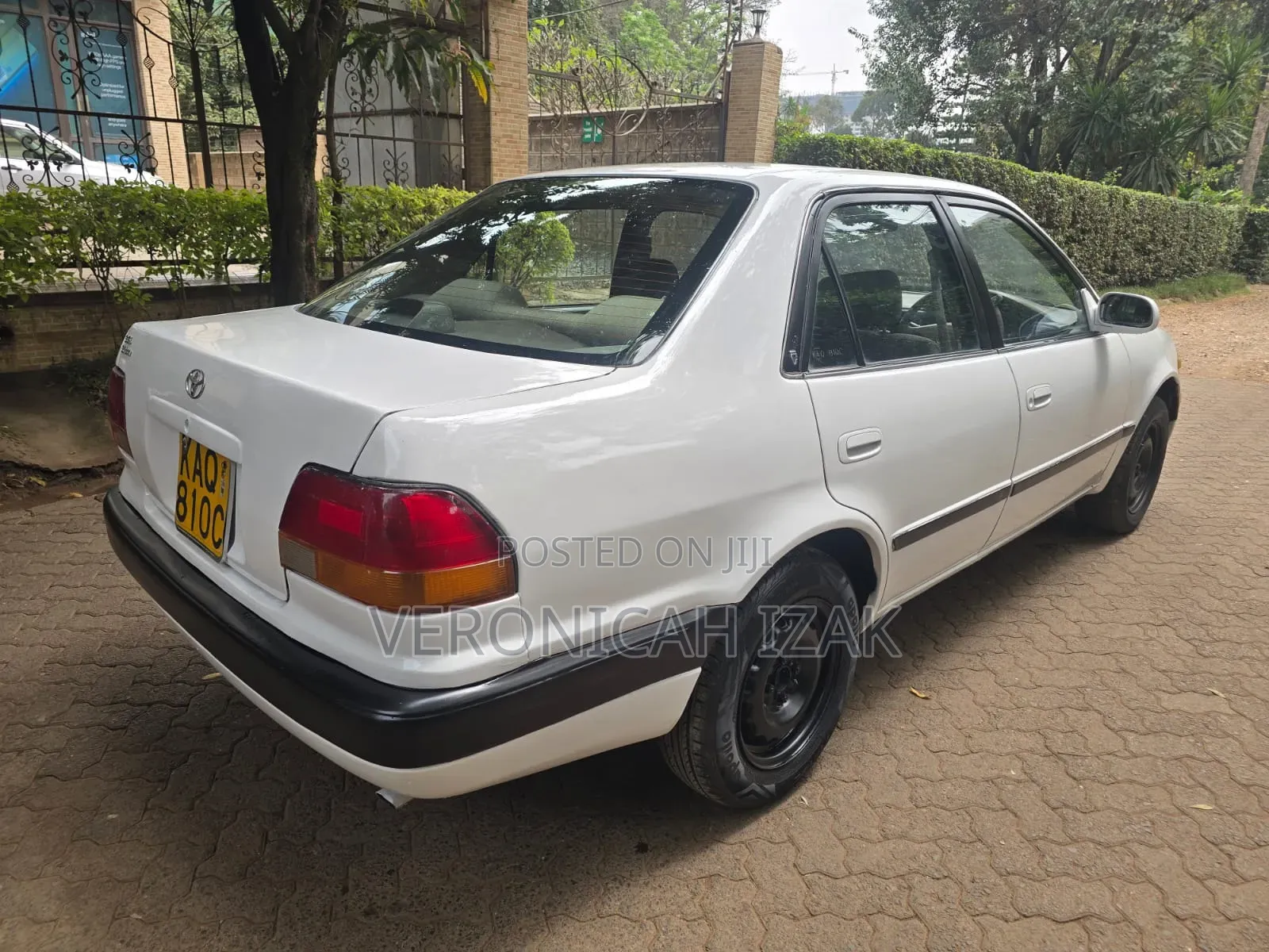 Toyota Corolla 1997 White