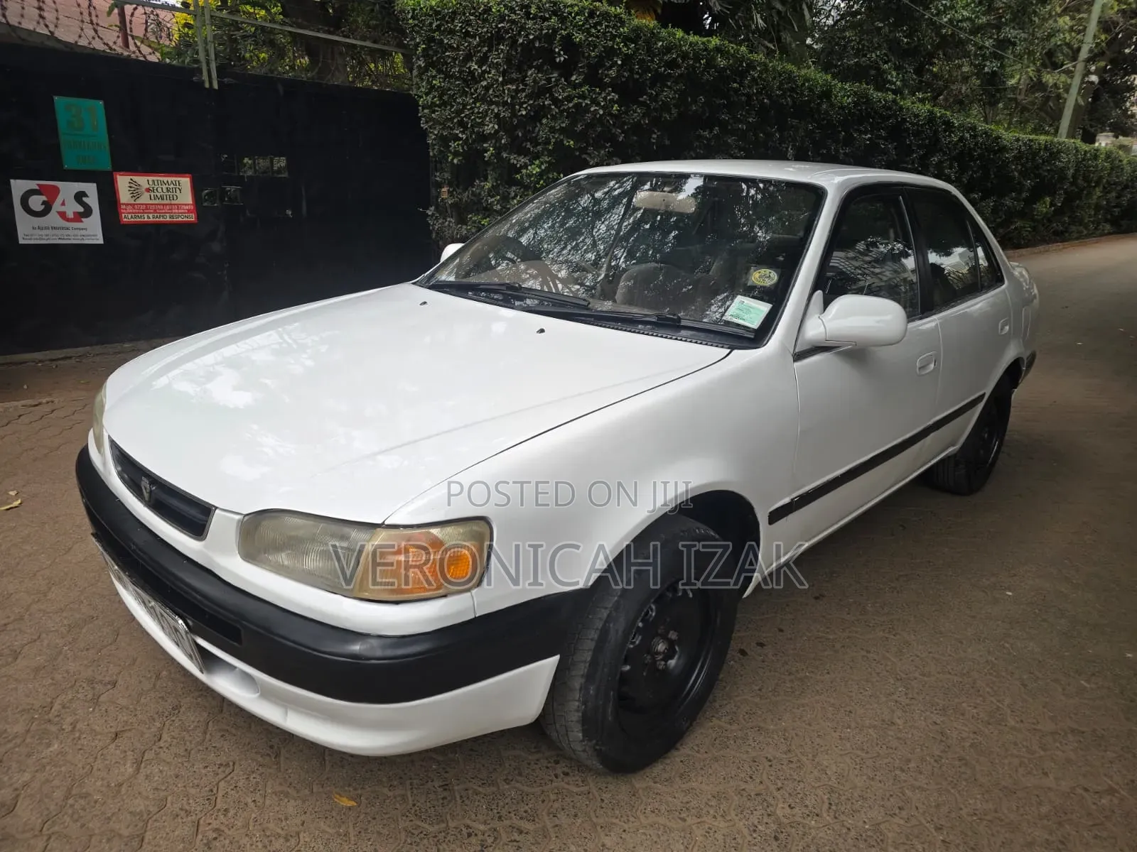 Toyota Corolla 1997 White