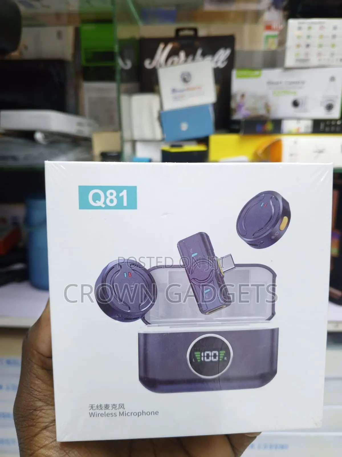 Q81 Wireless Lavalier Microphone With Charging Case Noise Reduction