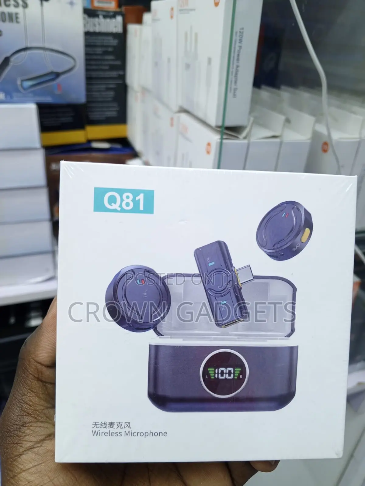 Q81 Wireless Lavalier Microphone With Charging Case Noise Reduction