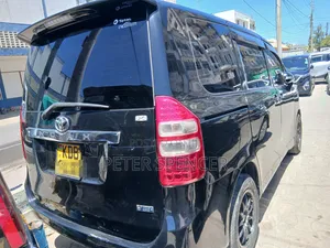 Toyota Noah 2014 Black